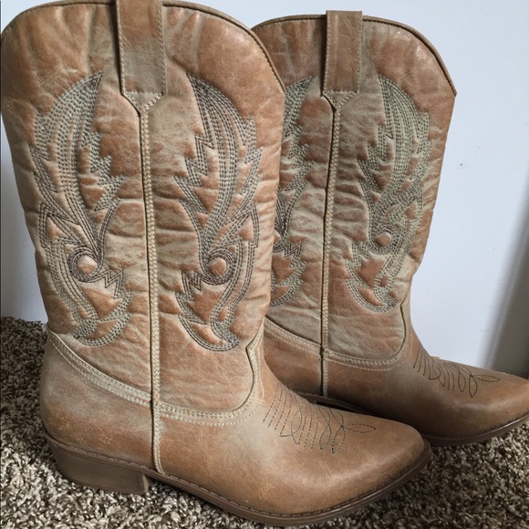 Cowgirl Boots 8.5 - Picture 1 of 4